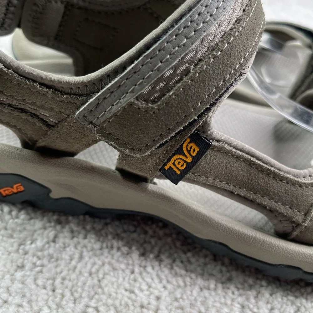 Teva Terra Fi 5 Sandals Mens Size 10 Brown Universal Leather Hiking Water Trail